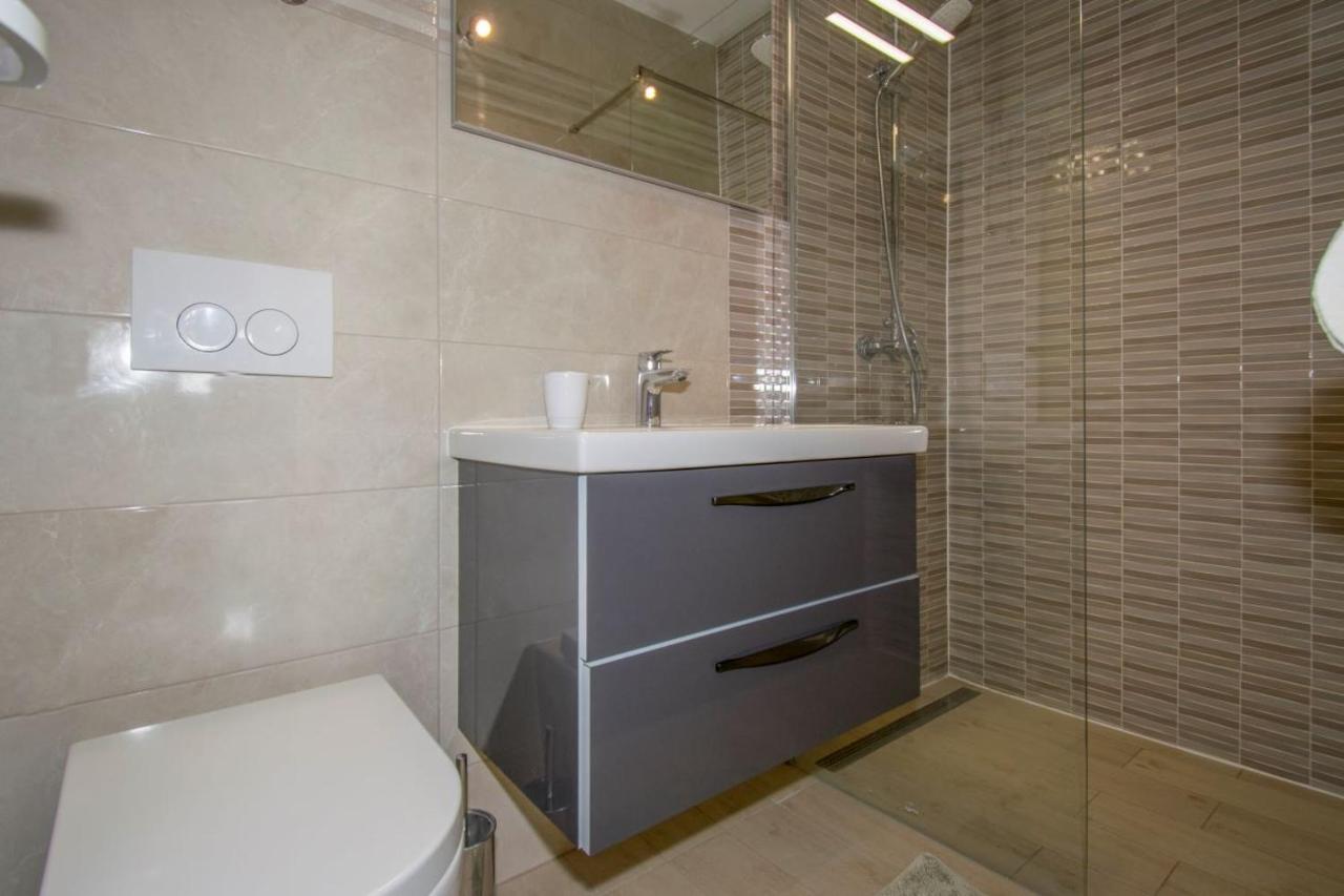 Apartman M In Премантура Екстер'єр фото