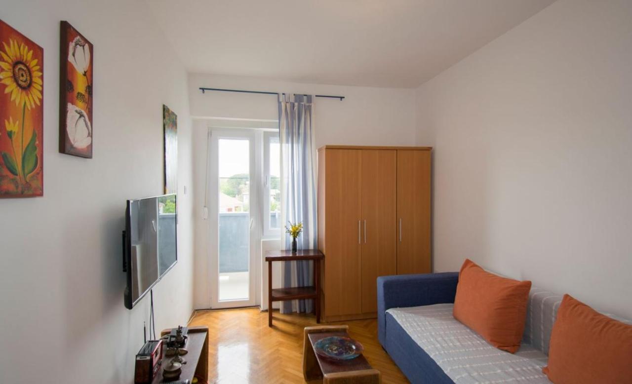 Apartman M In Премантура Екстер'єр фото